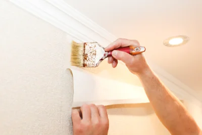 Pose de papier peint à Sainte-Verge — revêtements muraux et toiles de verre